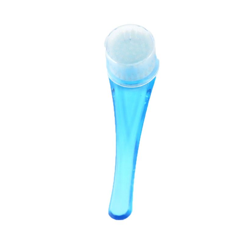 Conosci i vantaggi dell'uso di una spazzola per il viso in plastica?